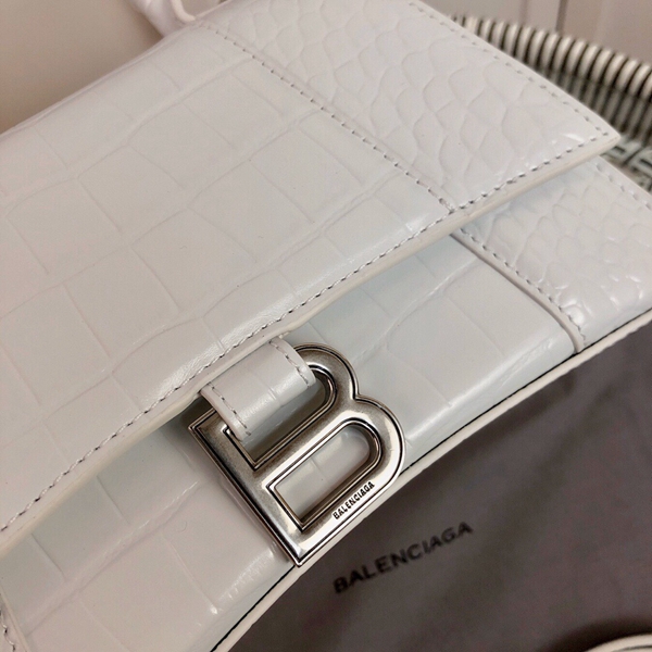 バレンシアガバッグ着用イメージ